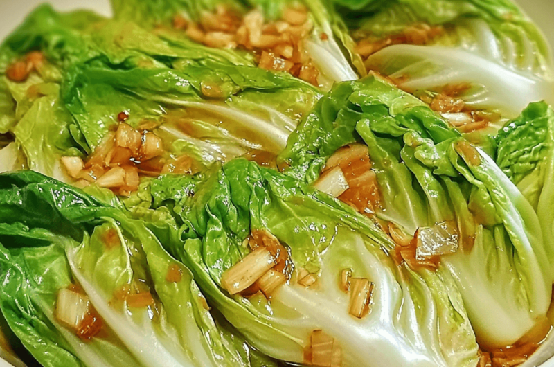 Garlic Crisp Lettuce: A Simple and Flavorful Side Dish