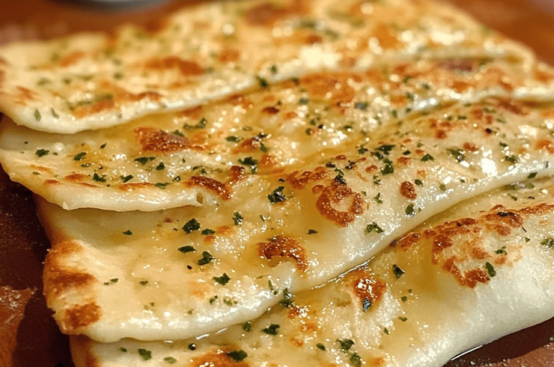 How to Make the Perfect Garlic and Butter Flatbread